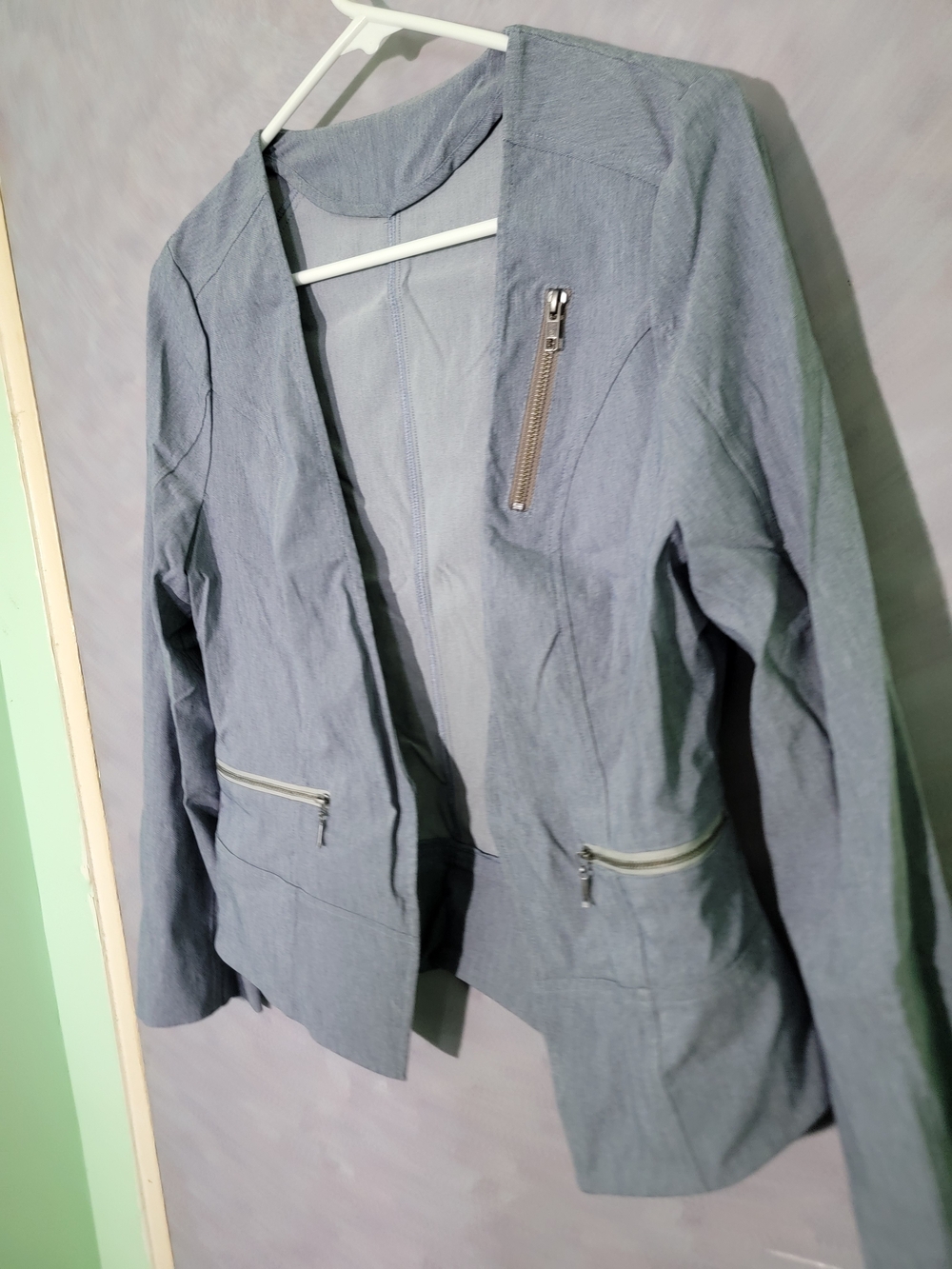 Women’s Grey Open-Front Jacket with Zip Pockets
